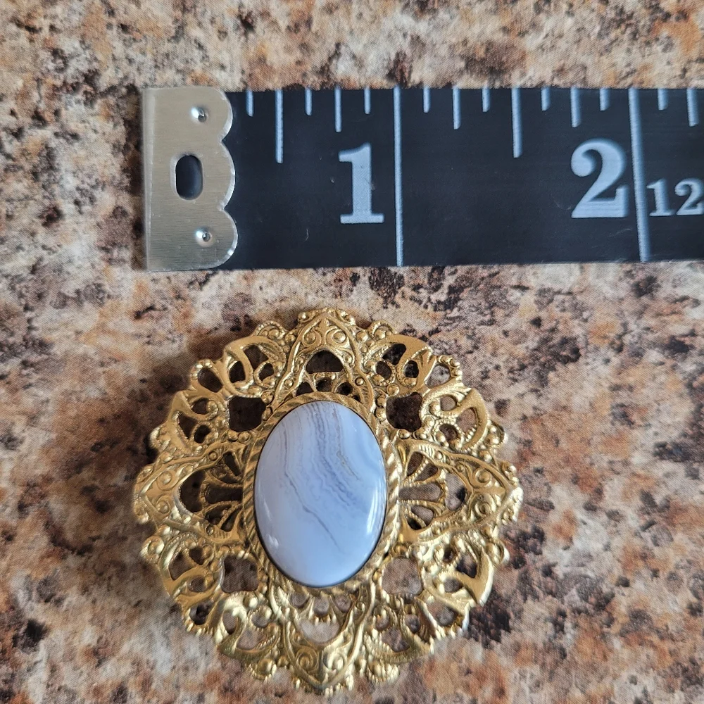 Vintage Ornate Gold Grey Agate Stone Victorian Style Brooch Pin